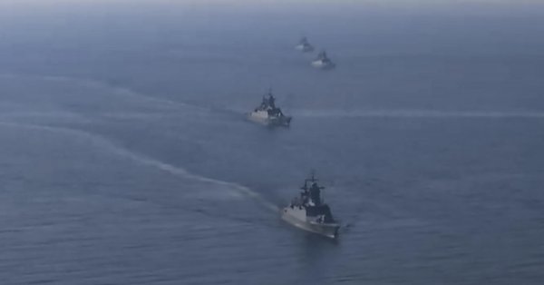 ロシアは大規模な海軍の教えを始めました