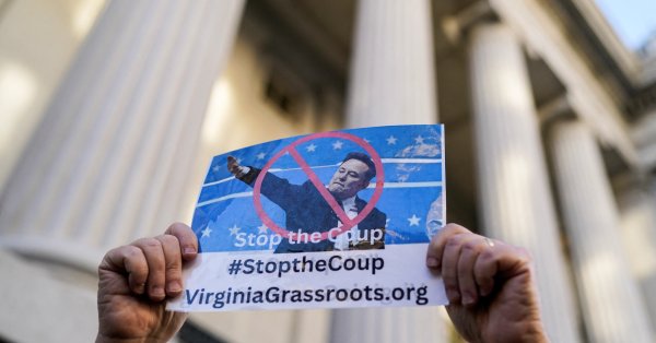 マスクライトニングは、トランプのハードサポーターの間でさえ、米国で人気を失います