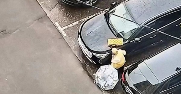 ウクライナの知性は、おばあちゃんをロシアへの攻撃に自己訓練しましたか？