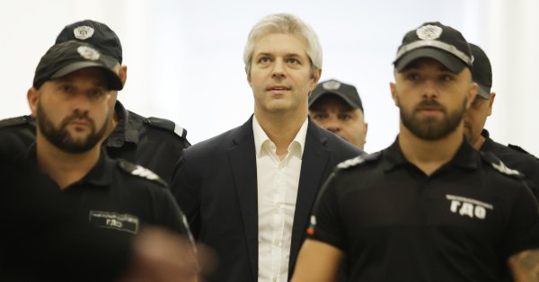 裁判所は、Varna Blagomir Kotsevの市長を拘留しました