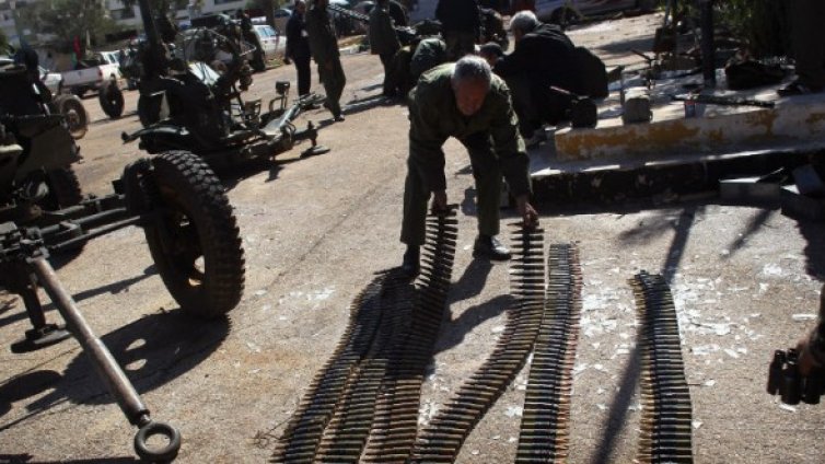 САЩ обсъждат военно нахлуване в Либия