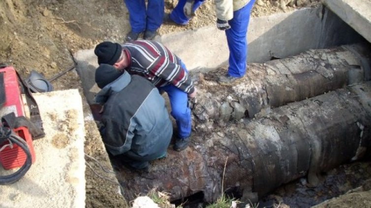 Спират окончателно незаконен водопровод