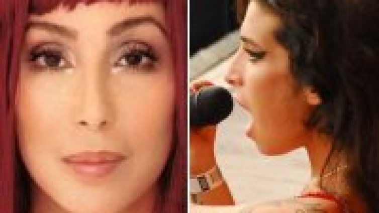 Offtopic: Amy Winehouse излезе от болница, пиян фен нападна Cher