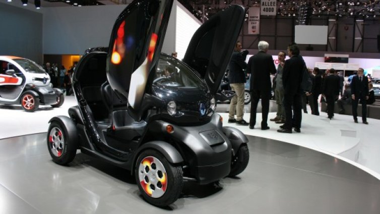 Renault Twizy се кара без книжка