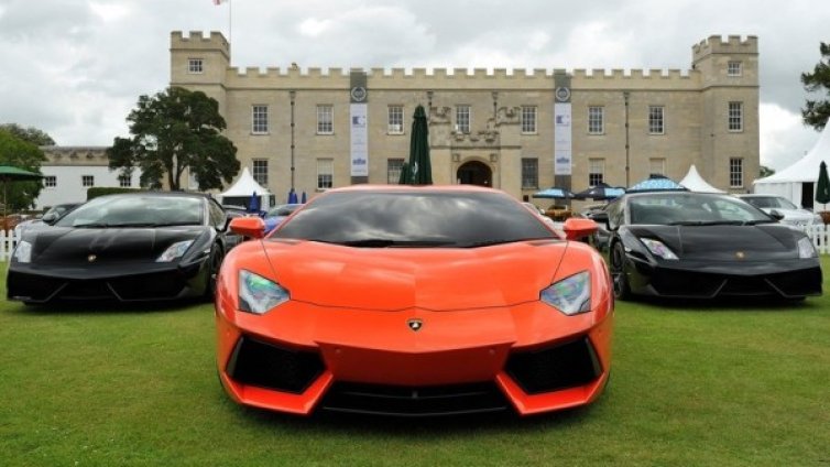 Lamborghini Aventador и във версия с 4 врати