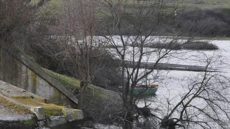 Проверяват опасните водни басейни край Търговище