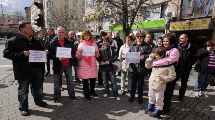 Трансплантирани пак поискаха оставката на Андреева