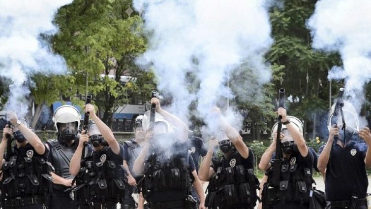 Ожесточени сблъсъци на протест в Диарбекир