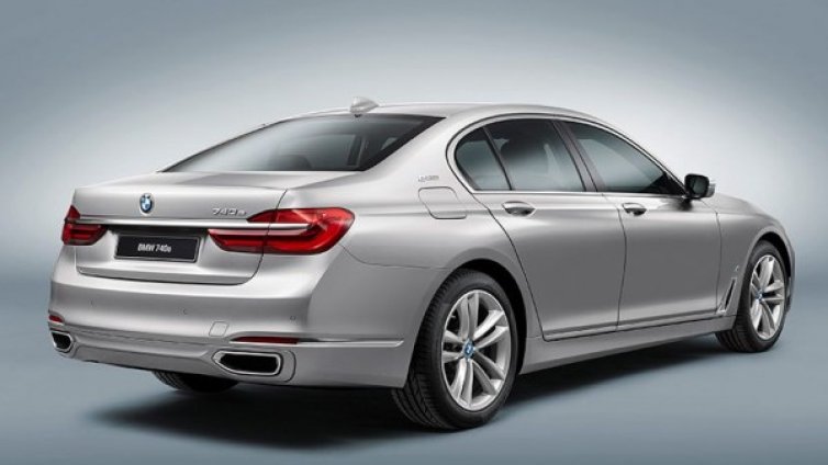 BMW пуска 7-Series с разход 2,1 л/100 км