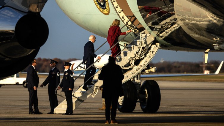 Тръмп недоволен от Boeing заради забавянето на Air Force One