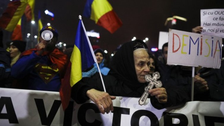 Гневът в Румъния – половин милион пак на протест