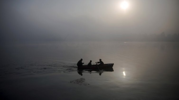 Севернокореец избяга в Южна Корея по море