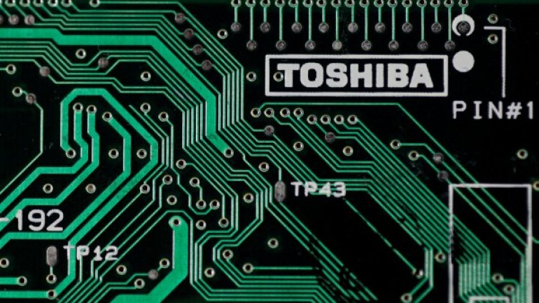 Toshiba ще сключи сделка с Bain, за да компенсира провала си с ядрения бизнес в САЩ