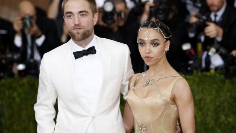 Робърт Патинсън пак е ерген, заряза FKA Twigs