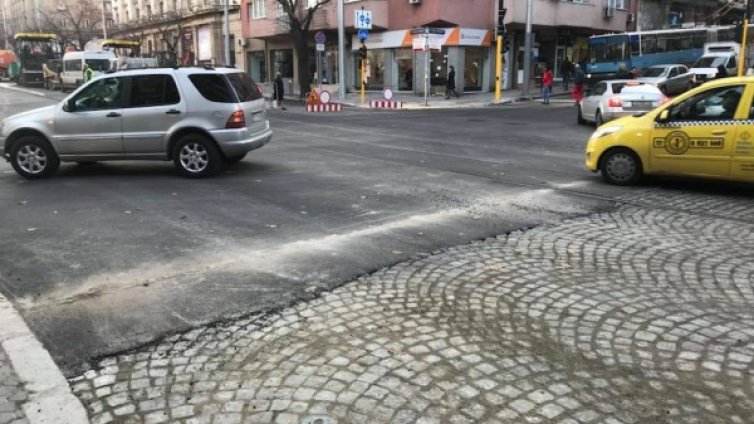 Това ли е духът на стара София? Сагата "Дондуков" продължава...