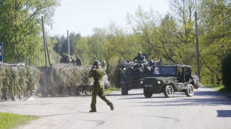 Американска военна техника по пътищата на България