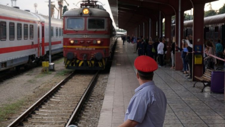 Тревога в БДЖ: Зачестиха случаите на замеряни влакове