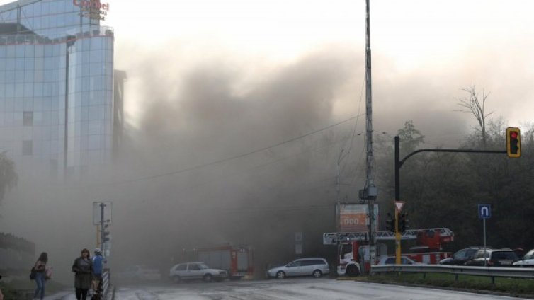 Пожар горя в известно столично заведение