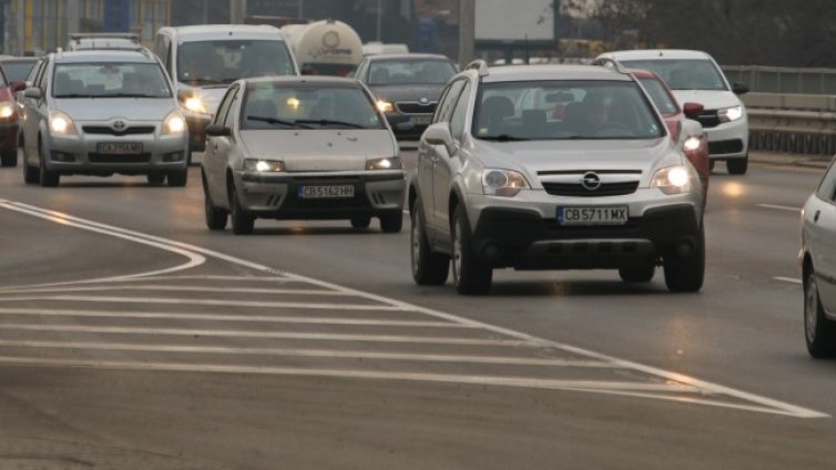 Пак мръсен въздух в столицата, общината призовава да оставим колите