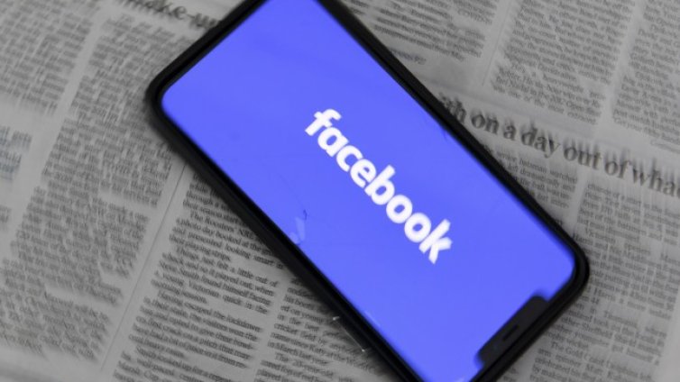 Facebook откровено - осъзнава негативните ефекти върху потребителите