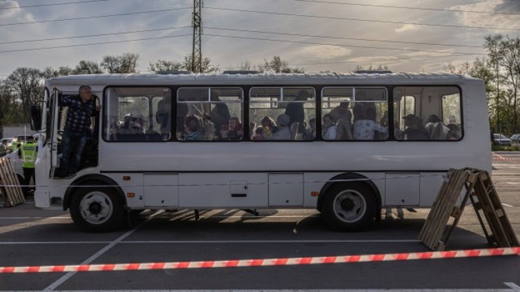 Русия обяви спиране на огъня в Мариупол за евакуация на цивилни