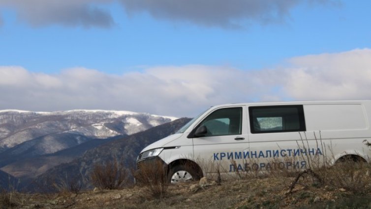 Откриха труп в землището на село Тополница