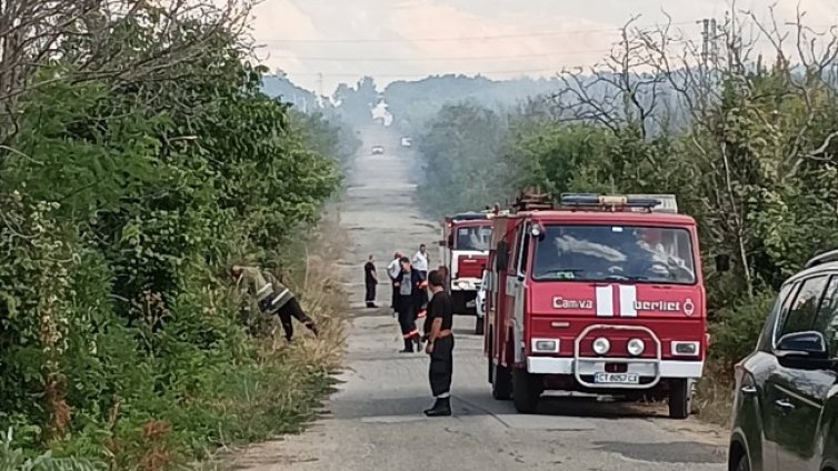 Овладян е пожарът в землището на Полски градец