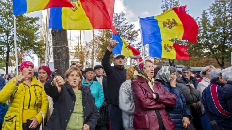 Протести в Молдова искат оттеглянето на правителството