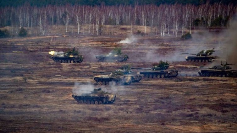 Движение на военно оборудване и жива сила в Беларус 