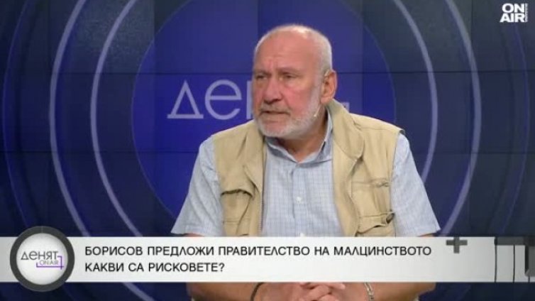 Проф. Овчаров с прогноза: Или кабинет утре, или нови избори