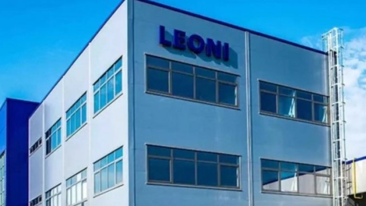 "Leoni" затваря завода си в Плевен, 1300 човека остават без работа