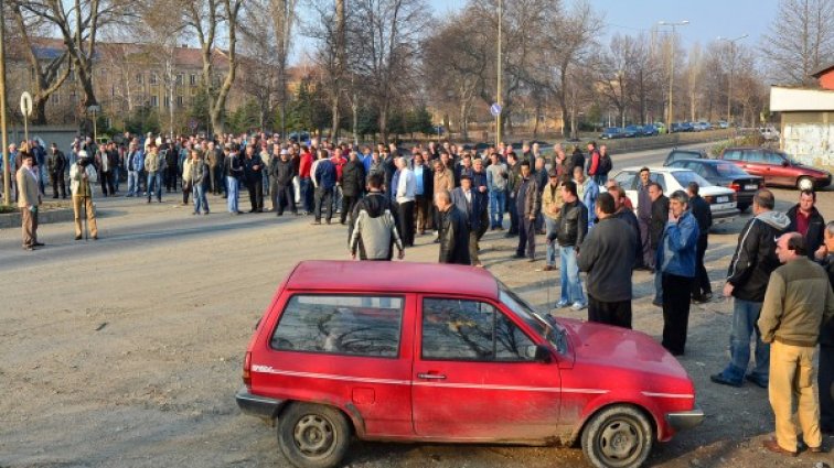 Протестиращите дават на съд Валентин Захариев