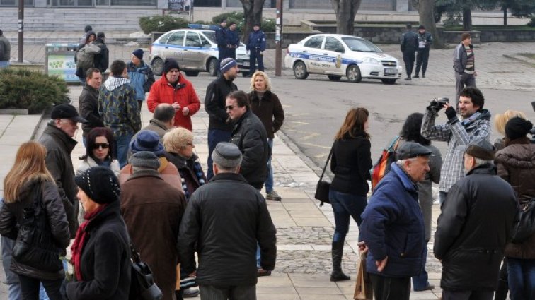 Протести  в страната в подкрепа на Енимехмедов