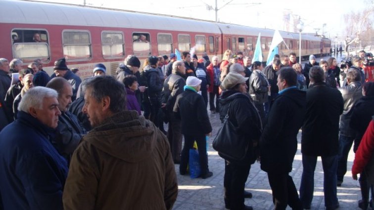 И Варна се включи в протестите срещу ликвидацията на БДЖ