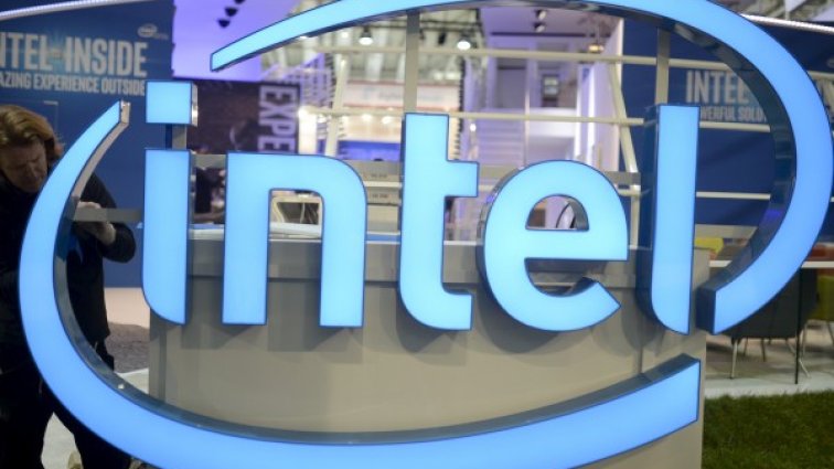 Загиването на PC пазара коства 12 хил. работни места на Intel 