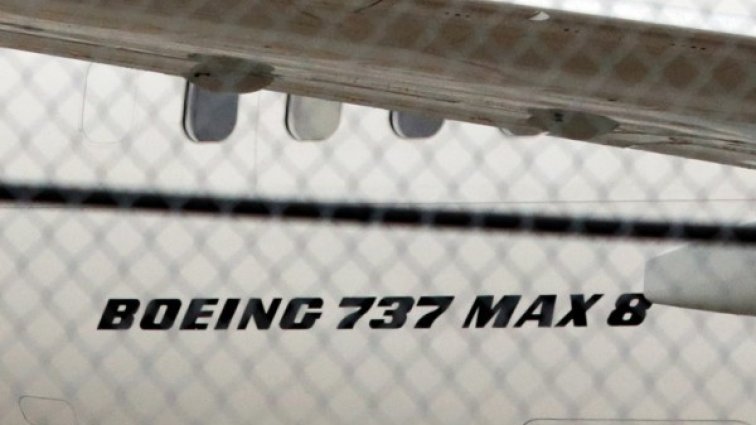 Boeing намалява производството на "737 MAX 8"