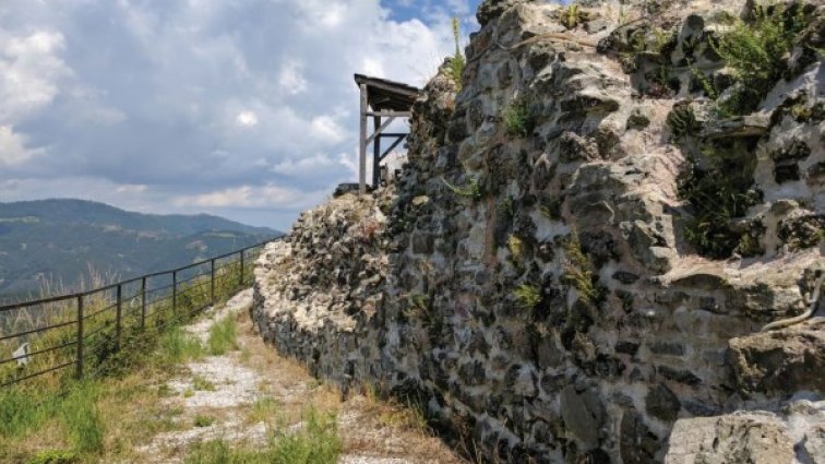 Българските крепости: Подвис и историята на Момчил