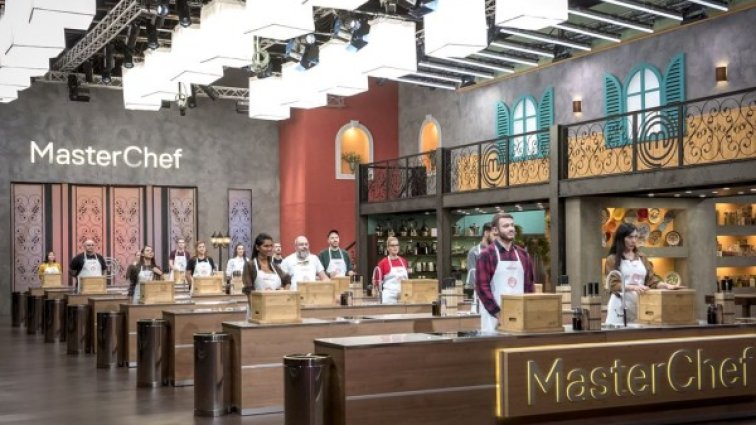 Първа кутия в MasterChef, готвач се срина