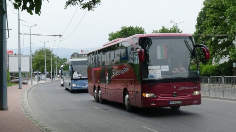 Превозвачи и туроператори отново излизат на протест в София 