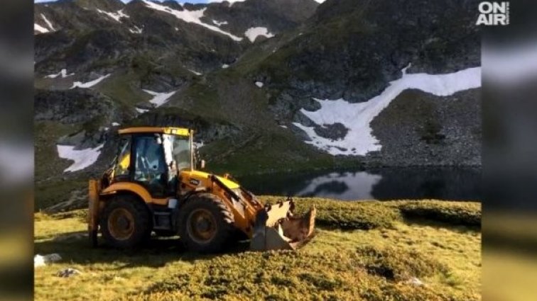 Забелязаха строителна техника край защитена зона в Рила