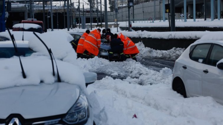 Пореден ден сковаващ студ в Гърция и Турция