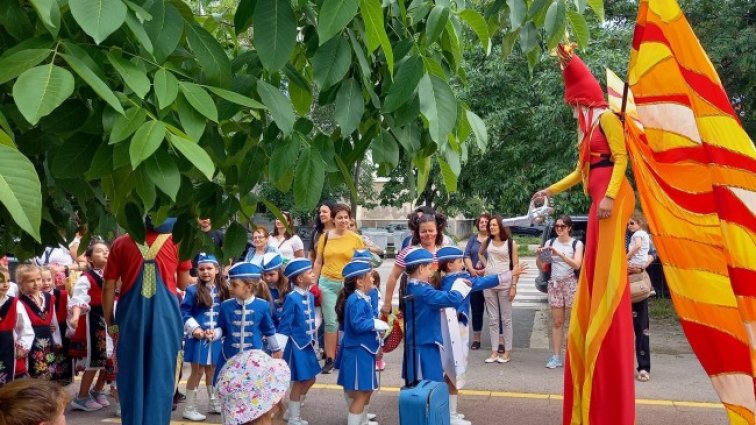 Фиестата в "Младост" продължава и днес