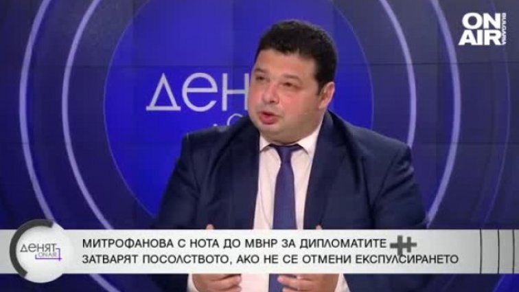 Иска ли Радев еднолична власт чрез ново служебно правителство?