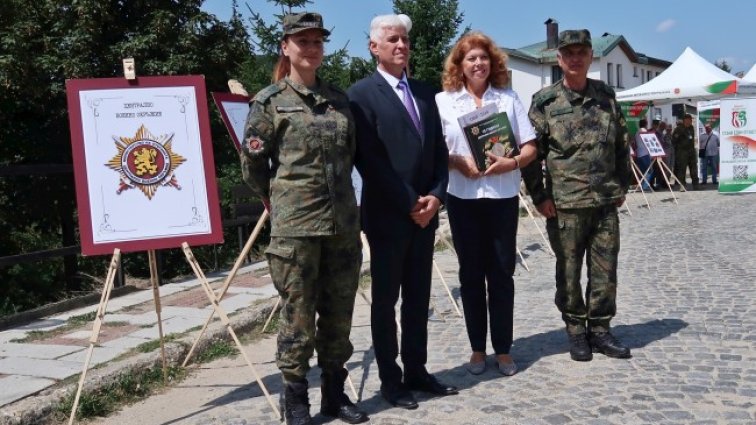 Йотова на Шипка: Не може да има разделение в паметта българска