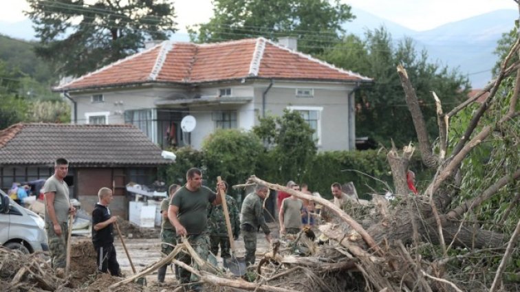 Водата в Карловско остава негодна за пиене