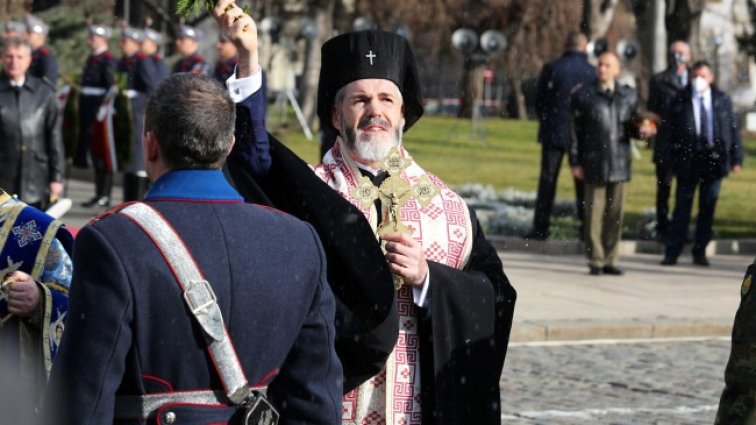 Патриархът е добре, но на легло и под наблюдение