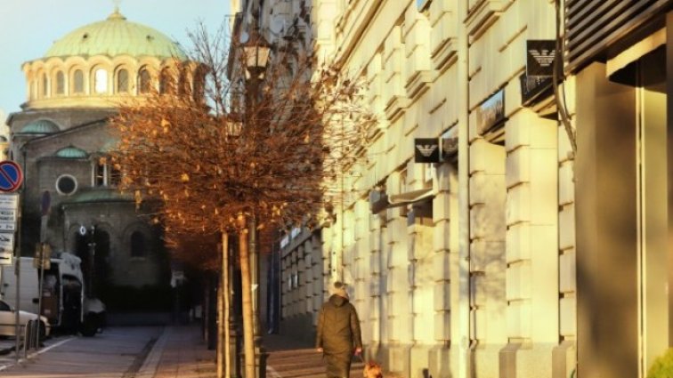 Времето остава топло поне до Йордановден, след това – захлаждане 