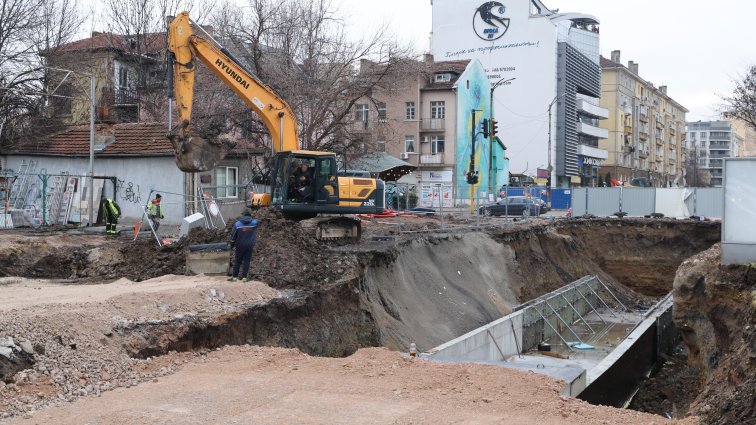 "Опълченци за София": "Опълченска" се ремонтира незаконно