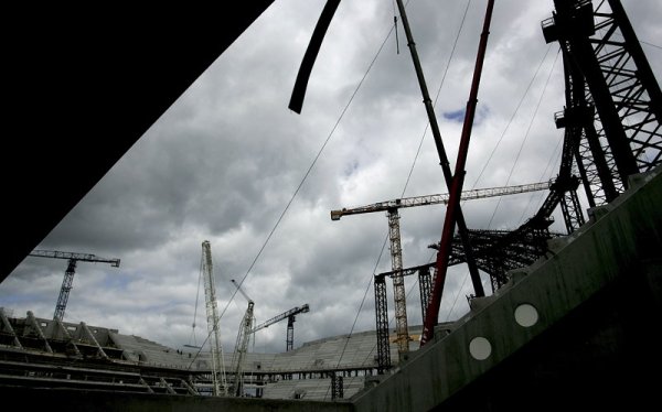 Изглед към строителната площадка на  PGE Arena Gdansk &ndash; един от новите стадиони, които ще бъдат построени за Европейското първенство по футбол през 2012 година. PGE Arena Gdansk ще има капацитет 47 хиляди зрители и на него ще се играят три мача от първенството. Снимка: БГНЕС