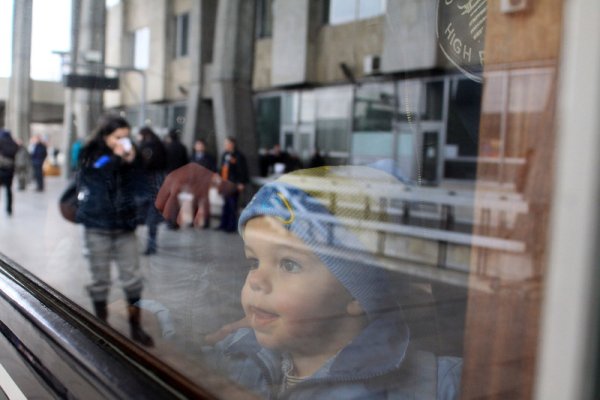 В продължение на двадесет дни БДЖ ще предоставят възможност на пътниците да изминат разстоянието между София и Банкя с парен локомотив. Ретро локомотивът е бил използван при снимането на филми и в атракционни пътувания, а на 20 септември 1989 г. обслужва влака "Ориент експрес" при преминаването му през България. Снимка: БТА